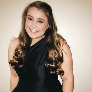 Meet your Posher, Abigail